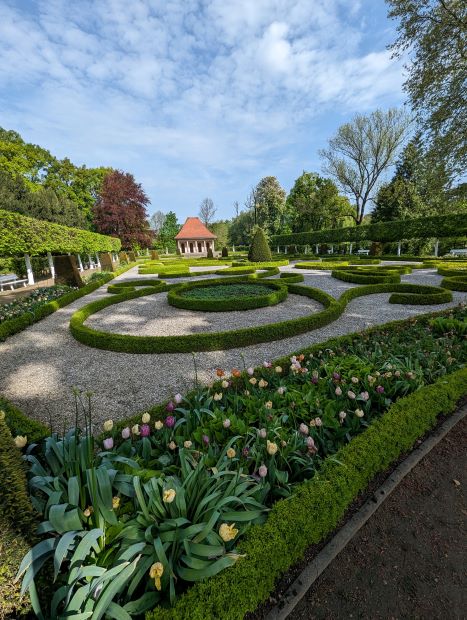 Schöner Garten bei Schloss Wolfsburg