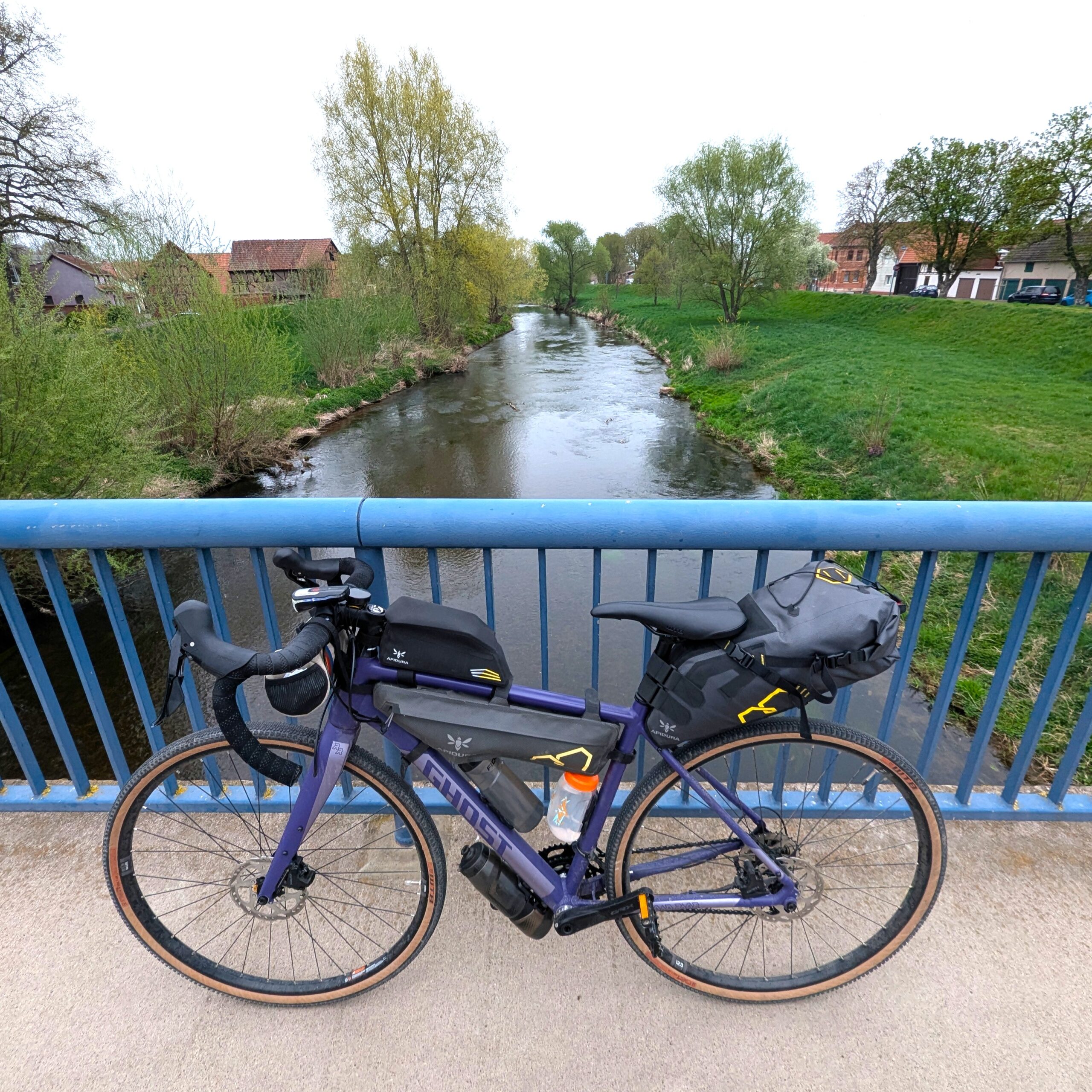 Gravelbike von jersey cycles auf dem Unstrut-Radweg