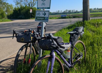 Bikepacking in den Niederlanden: Von Maastricht nach Rotterdam entlang des Maas-Radwegs