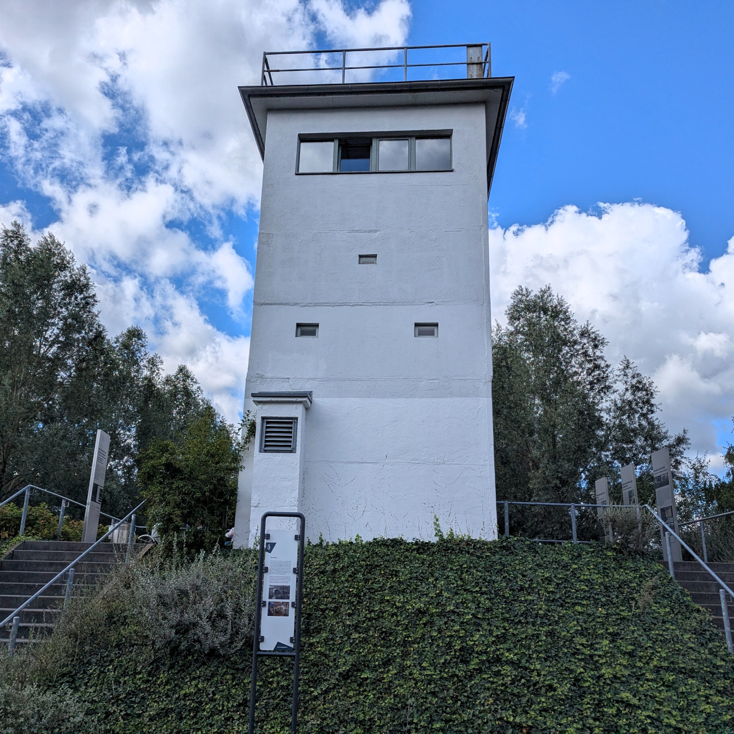 Maerradweg Grenzturm Wachturm Hohen Neuendorf