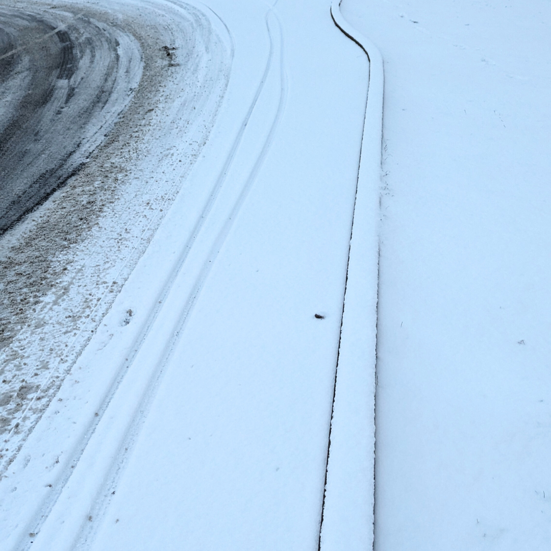 Schneedecke über Berliner Radweg